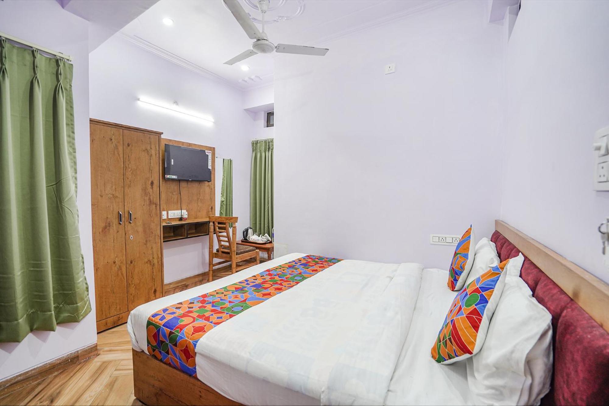 Fabhotel Raghav Raj * Varanasi