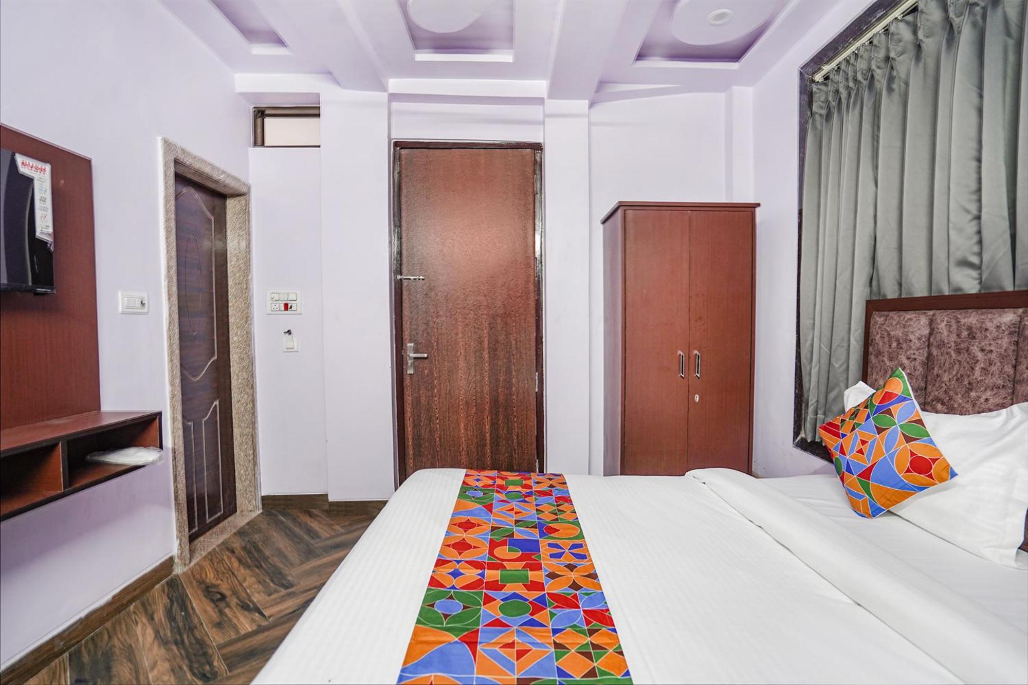 Hotel Fabhotel Raghav Raj